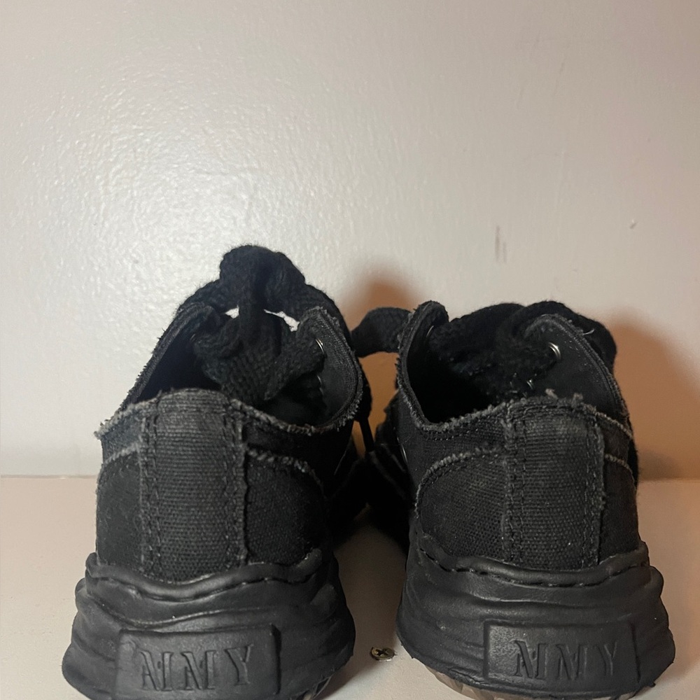 Authentic Maison Mihara Yasuhiro Hank OG sole canvas low black sneaker